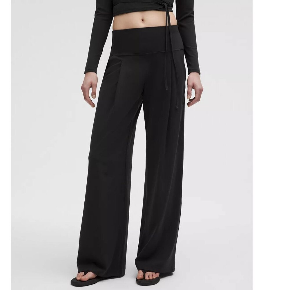 NEW Lululemon Align Palazzo Pant in Black, Size 6 Regular, $128